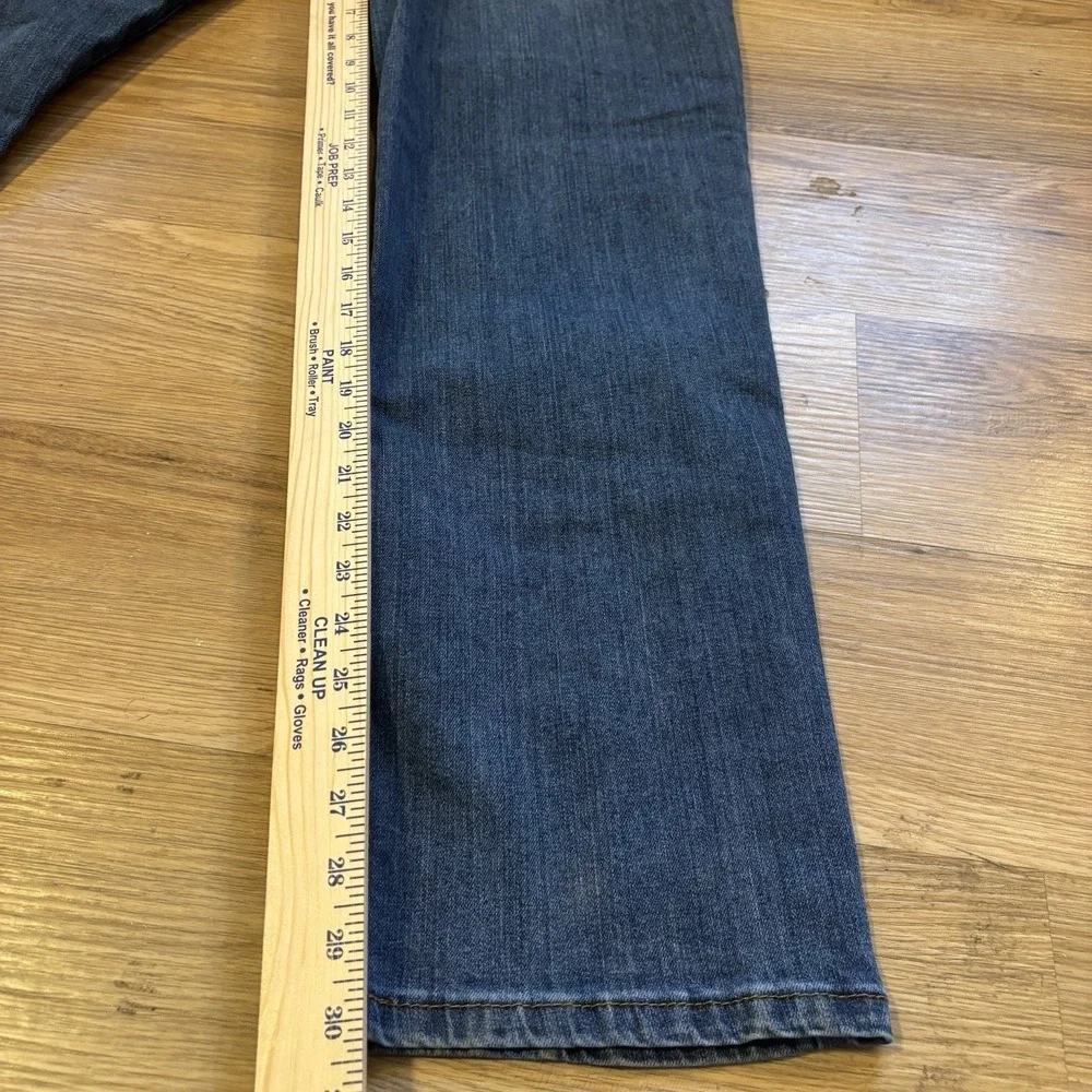 Levis see pictures